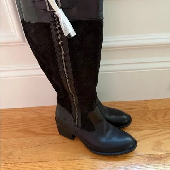 👢NWOT Born Thea Black Suede Boots Sleek Design - Picture 4 of 9